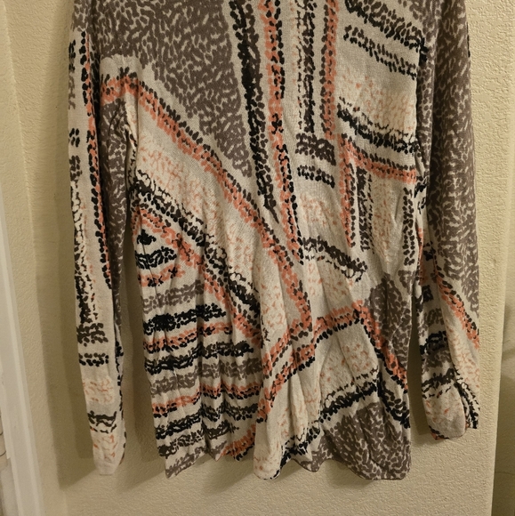 Sheer NIC+ZOE abstract long-sleeve blouse, size M, in great condition. - Picture 5 of 5
